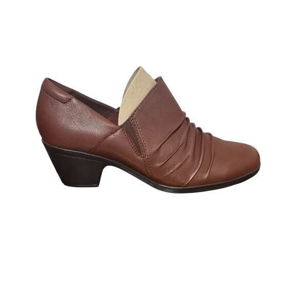 NIB! Clarks Emily2 Cove British Tan Leather Pump Booties - Size 9 - Picture 6 of 11